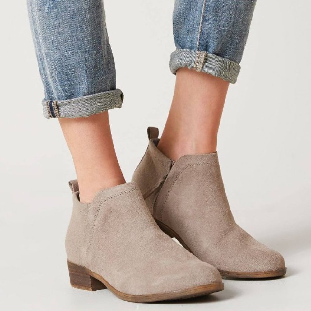 TOMS Deia Suede Wool Ankle Booties in Desert Taupe Womens Size 7.5